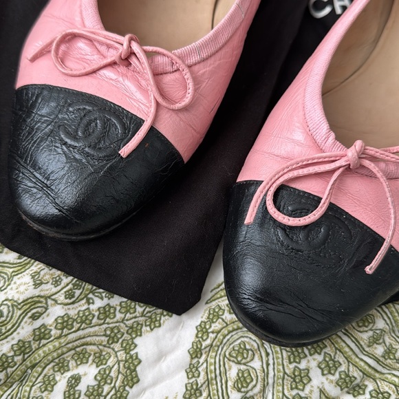 (SOLD)CHANEL Ballet Flats - Picture 3 of 9